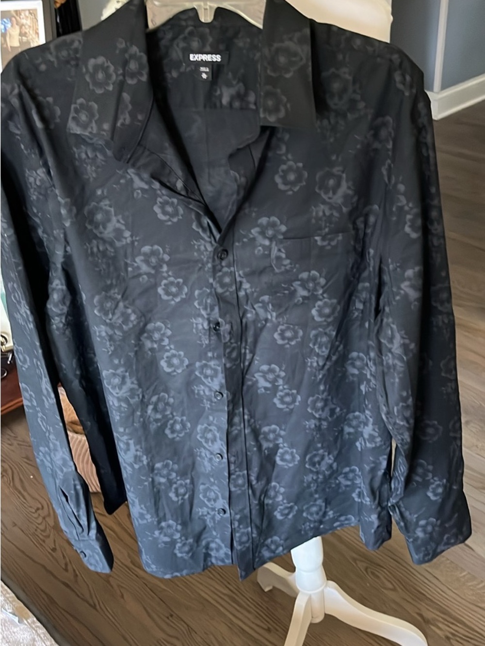 Express Men’s Black Floral Jacquard Dress Shirt